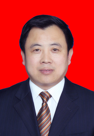 现任盐池县委书记(副厅级),拟任共青团自治区委书记,党组书记.