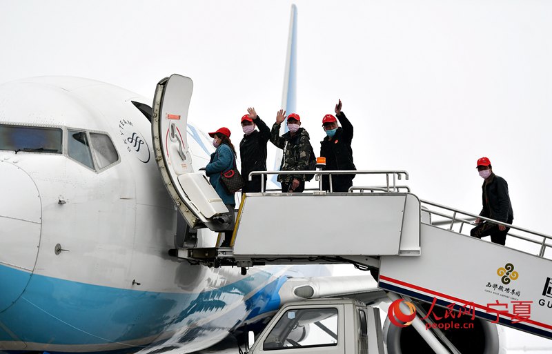 315������Ա��������ǰ�������򹤡�