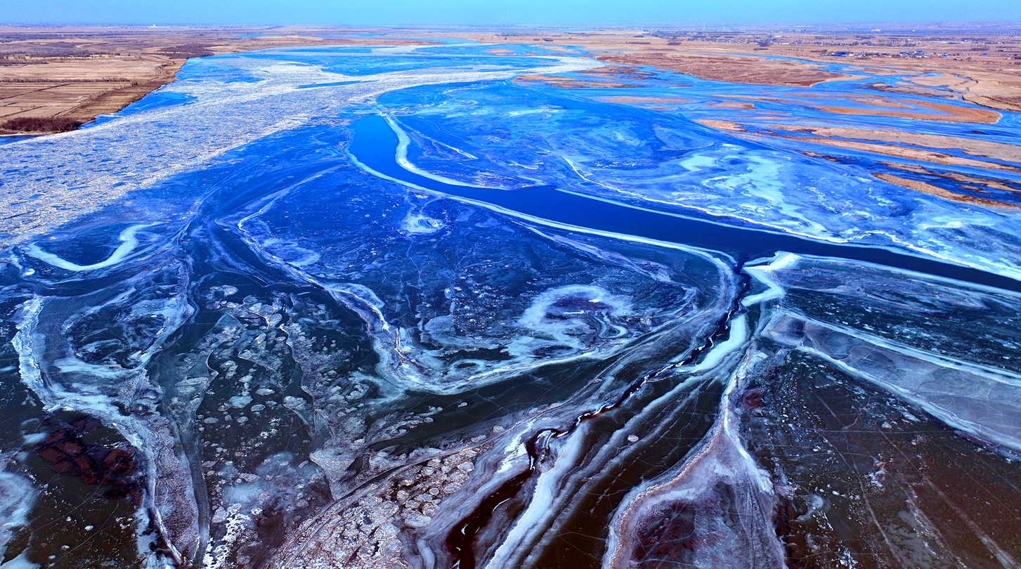 黃河寧夏平羅段開啟“藍冰”時刻