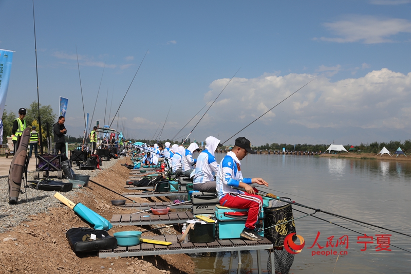 釣魚比賽。人民網 李甜甜攝