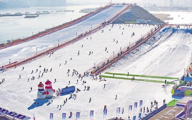 銀川市民樂享冰雪運動樂趣